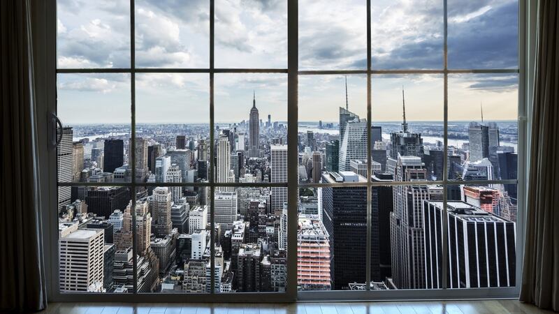 Hoteliers in the Big Apple may have finally priced themselves out of the market, as travellers to the city tell tales of vastly overpriced rooms and opt instead to rent accommodation on Airbnb