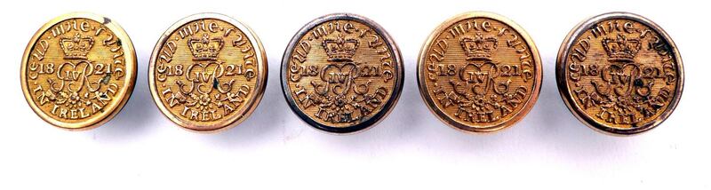 Set of gilt buttons, made for the visit of King George IV to Ireland