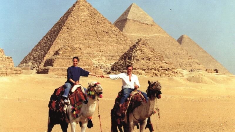 In December 1987, Robert kept his promise to take Lara for a camel ride in Egypt if she came to live with him
