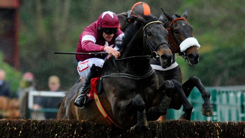 Sir Des Champs, who took a recent heavy fall in the Durkan Chase, has come out of that race fine and is reported to be in good shape for next week’s Lexus Chase.