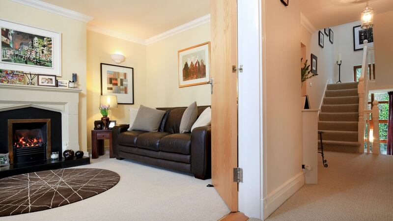 2 Woodview, Commons Road, Loughllnstown, Dublin 18