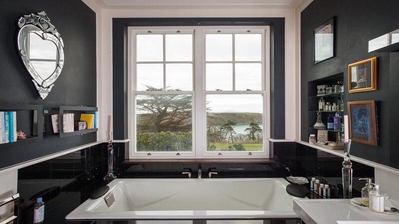 Master en-suite, The Red House, Castletownshend