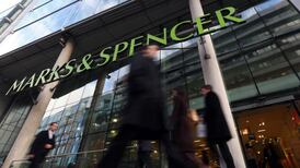 UK chains suffer as consumers head to discounters and online