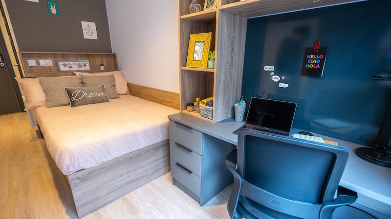 An ensuite room at Curraheen Point