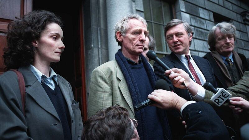 Proinsias de Rossa libel trial: Eamon Dunphy with his partner, Jane Gogan, David Palmer of Independent Newspapers and Aengus Fanning, editor of the Sunday Independent, outside court in 1997