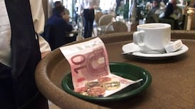 OECD warns of slowing growth in euro zone