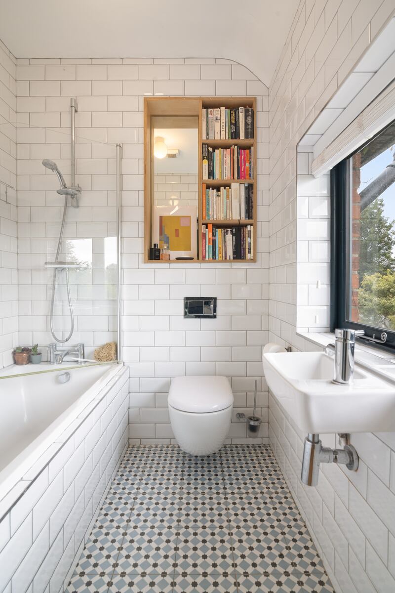 Main bathroom upstairs