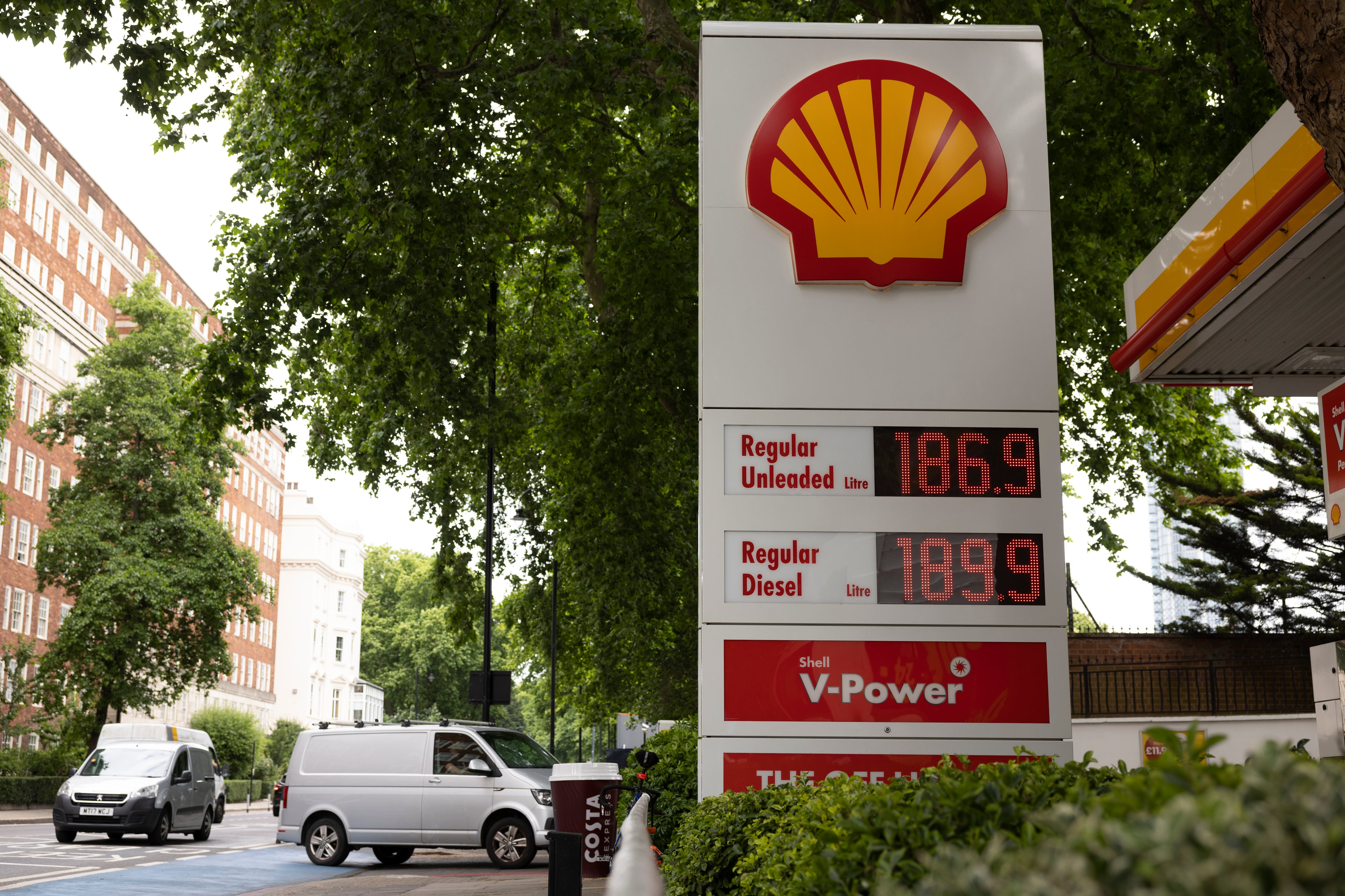 EV Q&A: Why are charging prices not displayed up front?