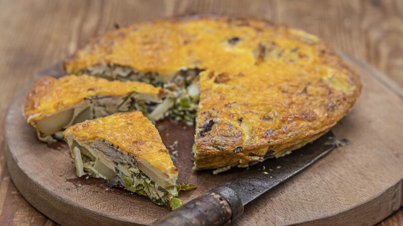 Smoked mackerel and cabbage frittata