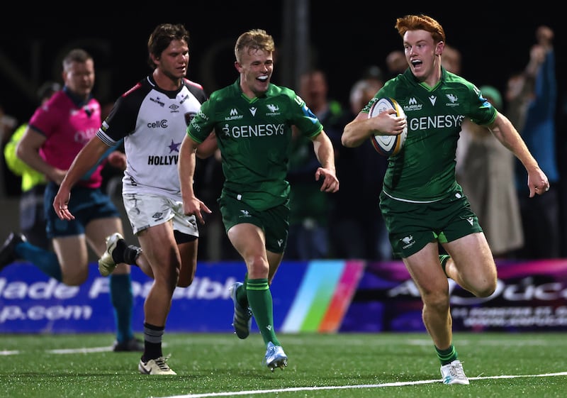 Connacht’s Shane Jennings scores his sides fourth try against Sharks. Photograph: James Crombie/Inpho