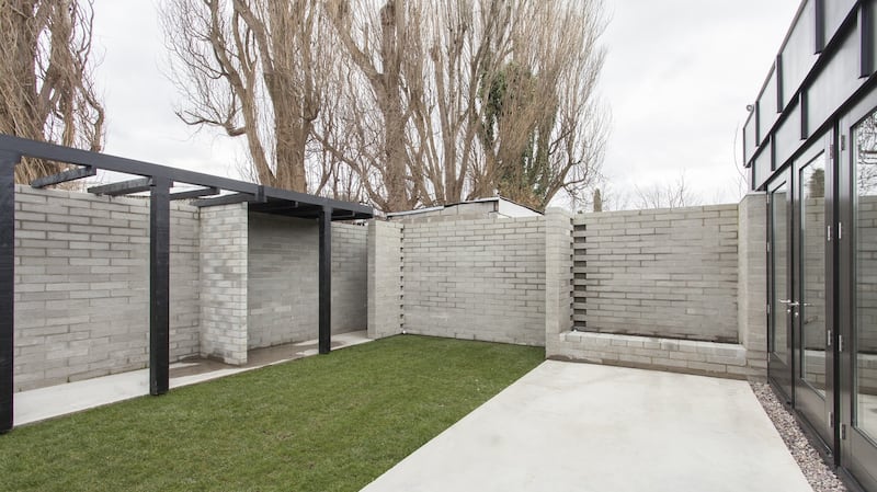The Courtyard House by Tom de Paor