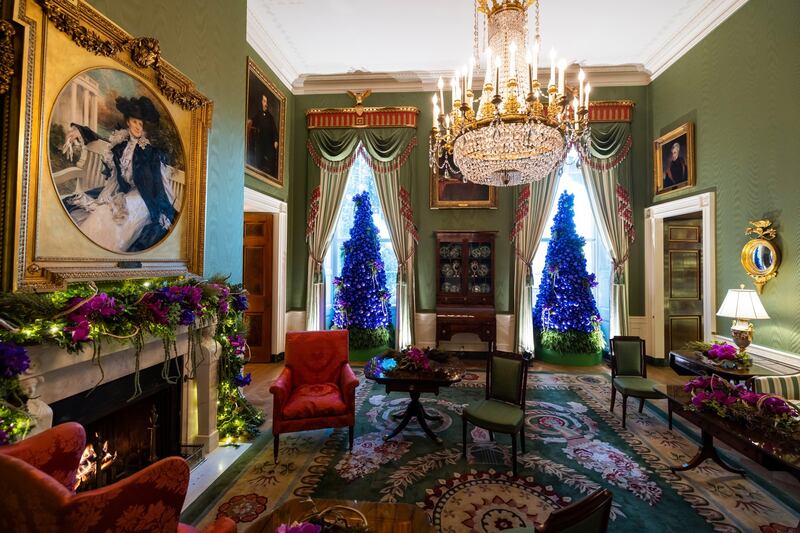 White House Christmas: the Green Room. Photograph: Jim Lo Scalzo/EPA