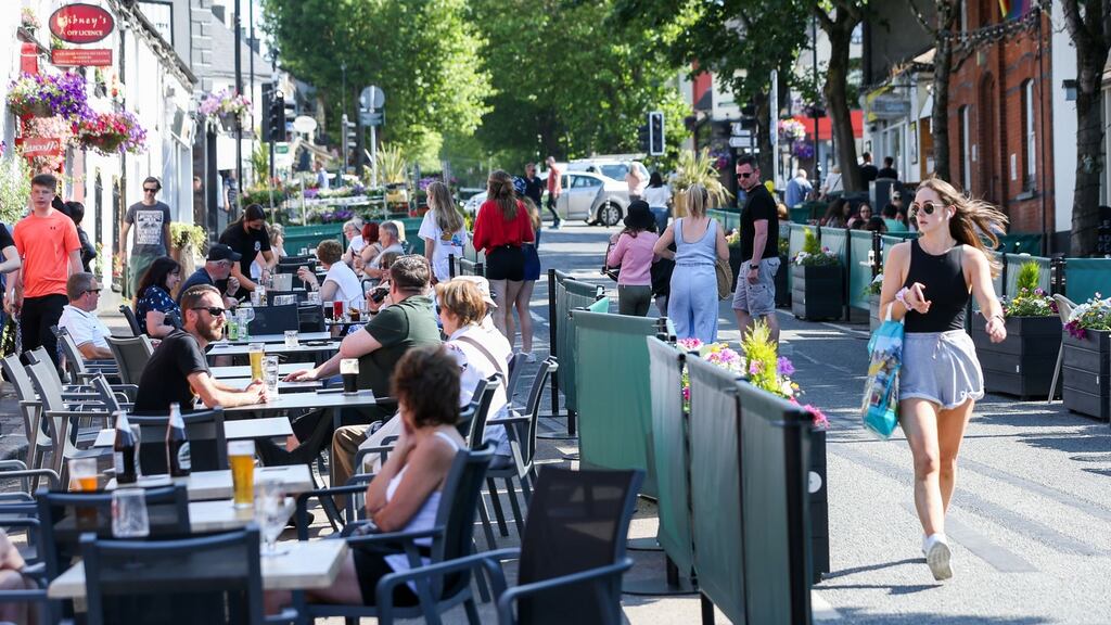 The Government will closely monitor the data this weekend before making a final decision next Monday or Tuesday.  Photograph: Sasko Lazarov/RollingNews.ie