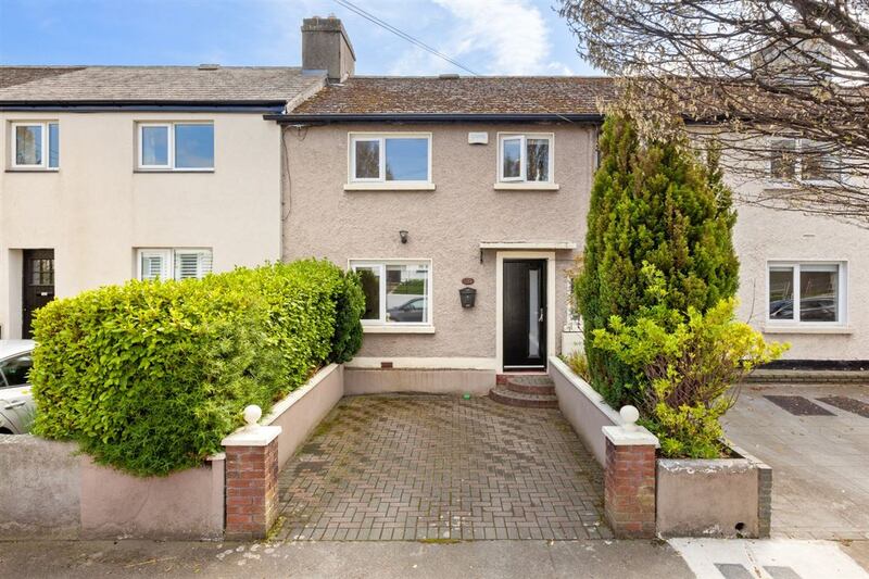Town: 10 Stella Avenue, Glasnevin, Dublin 9