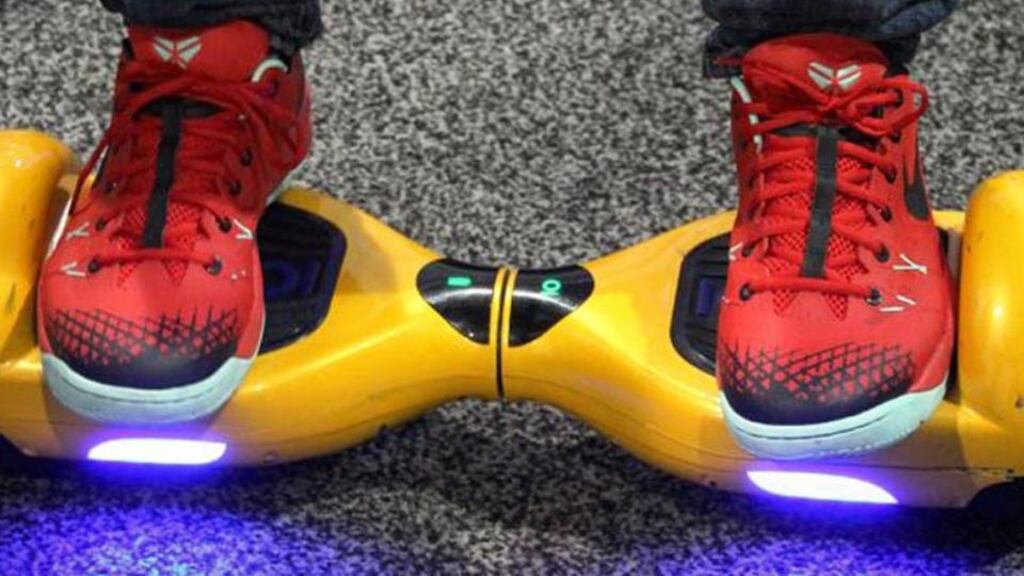 Looks like a cross between a skateboard and a Segway