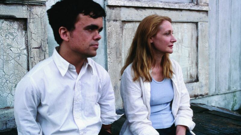 Peter Dinklage and Clarkson in The Station Agent