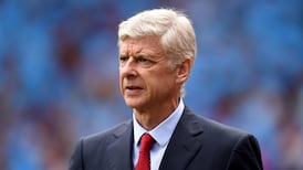 Arsène Wenger calls on fans to back Arsenal’s current strike force