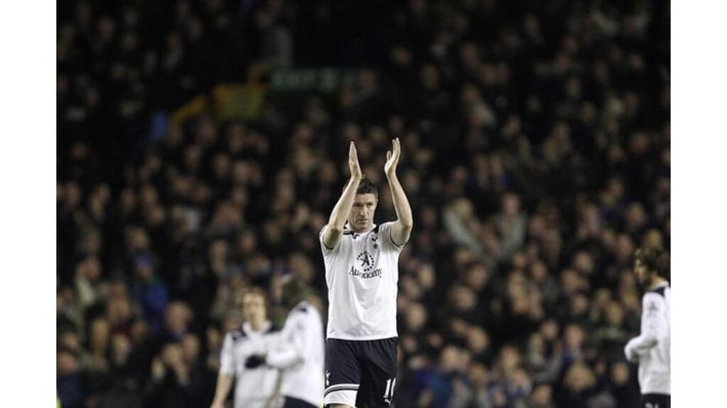 Robbie Keane applauds the travelling Spurs support for perhaps the last time at the end of last night’s 2-1 defeat at Everton. Photograph: Peter Byrne/PA Wire