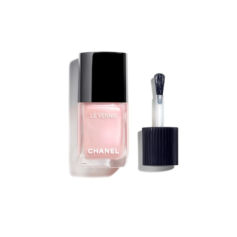 A beautiful, sheer opal pink: Chanel Le Vernis Songe D’Été