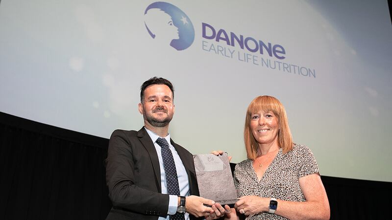 Rafael Bernardes, Awards Judge, presents the Health & Safety Team of the Year - SME to Niamh O'Sullivan, Danone Wexford.