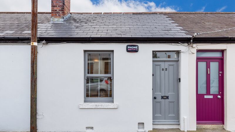 Number 85 Harold’s Cross Cottages, Dublin 6 is close to the city centre.