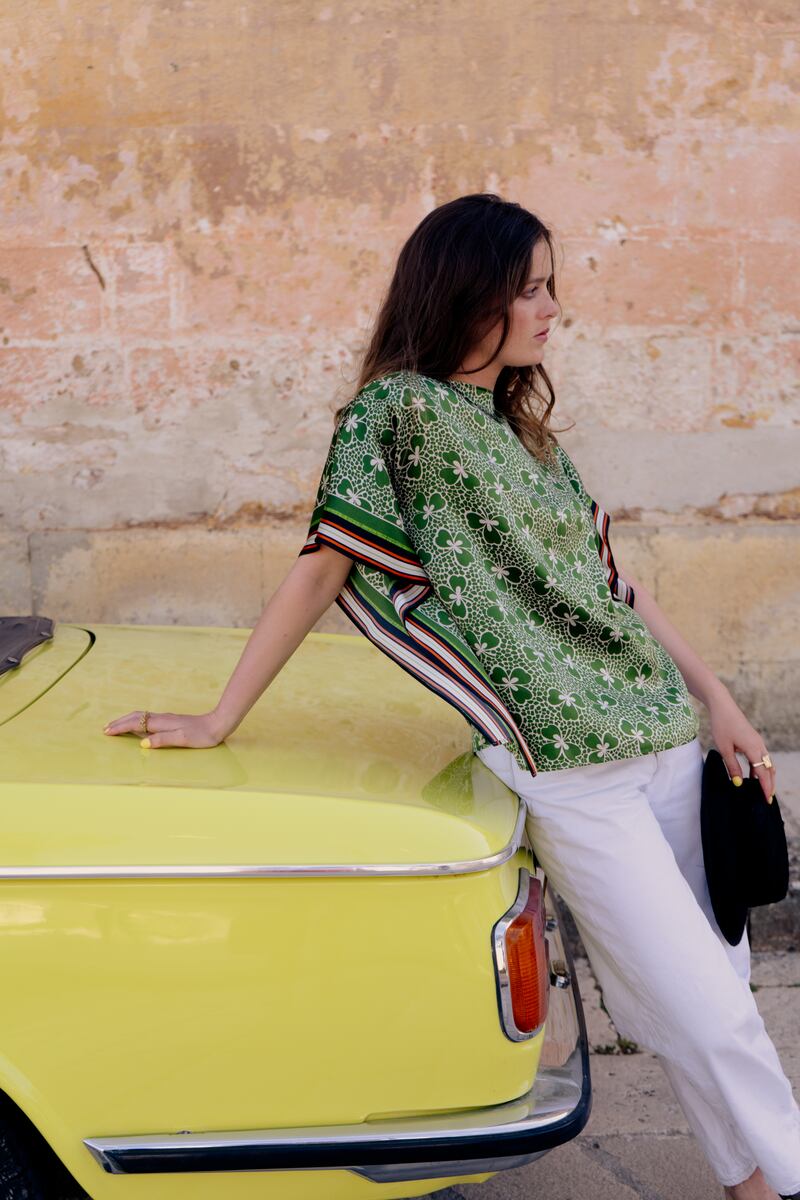 Small shamrock top in green, €320