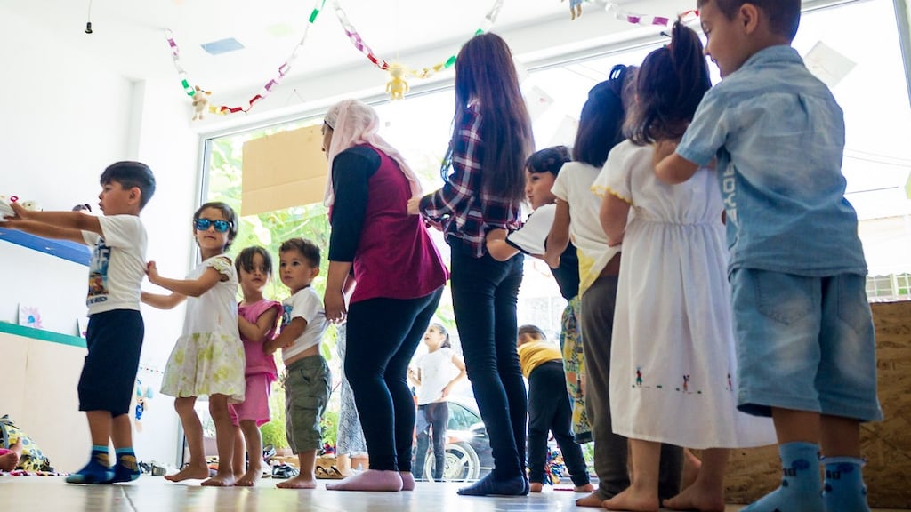 Work by the Refugee Trauma Initiative: pop-up creative spaces at waiting points when refugees are on the move can provide comfort and temporary relief of trauma.