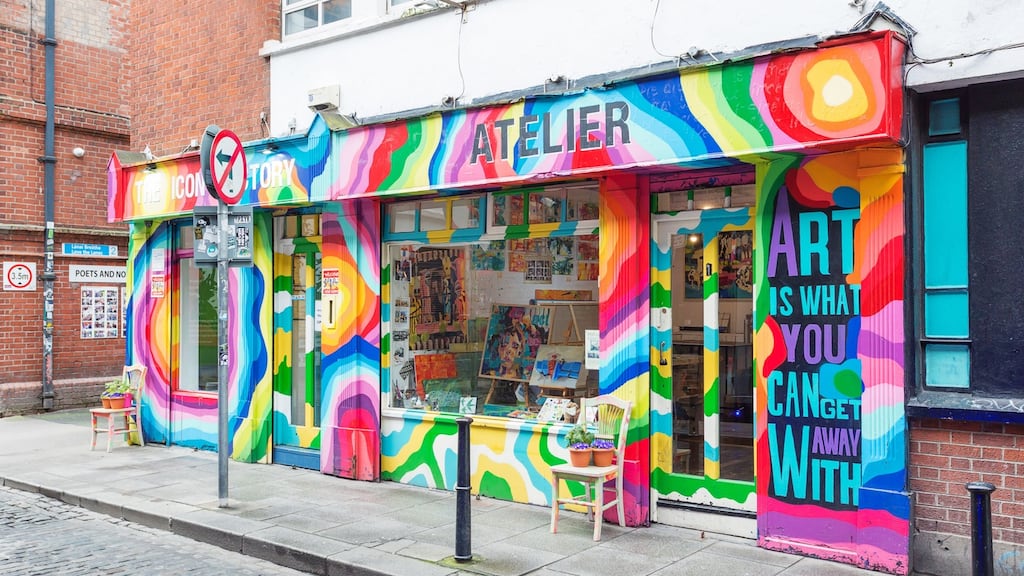 No 3/3A Aston Place is located just off Fleet Street, the main thoroughfare in Dublin’s Temple Bar.