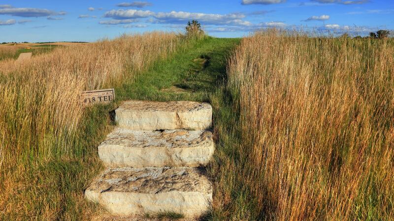 The steps leading up to the 8th tee box, a 663-yard par five. Photo: Joe Robbins/Getty Images
