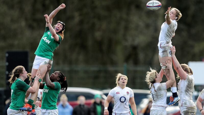 England’s Zoe Aldcroft and Aoife McDermott of Ireland in a lineout. Photo: Laszlo Geczo/Inpho