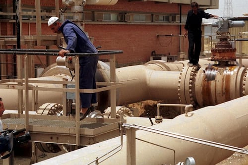 Oil halted gains after biggest jump in almost two months