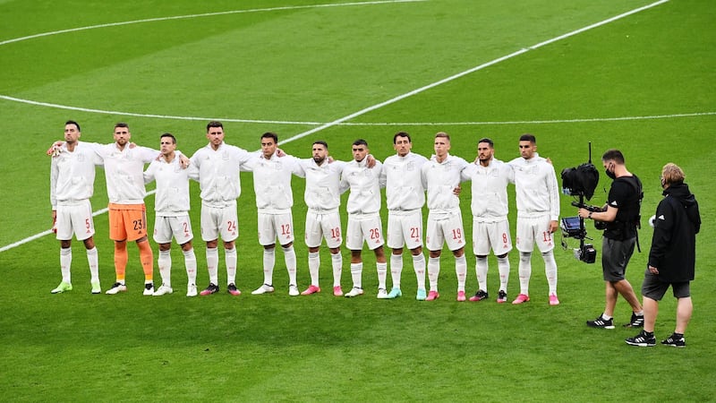 There was a particular reason the Spain players were not singing their national anthem against italy. Photo: Facundo Arrizabalaga/EPA