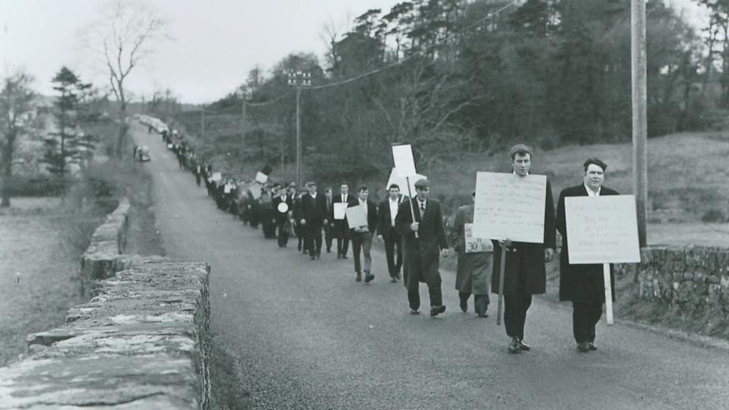 Striking Arigna miners walking to Carrick-on-Shannon, January 1969. Photograph:  Brendan Flynn
