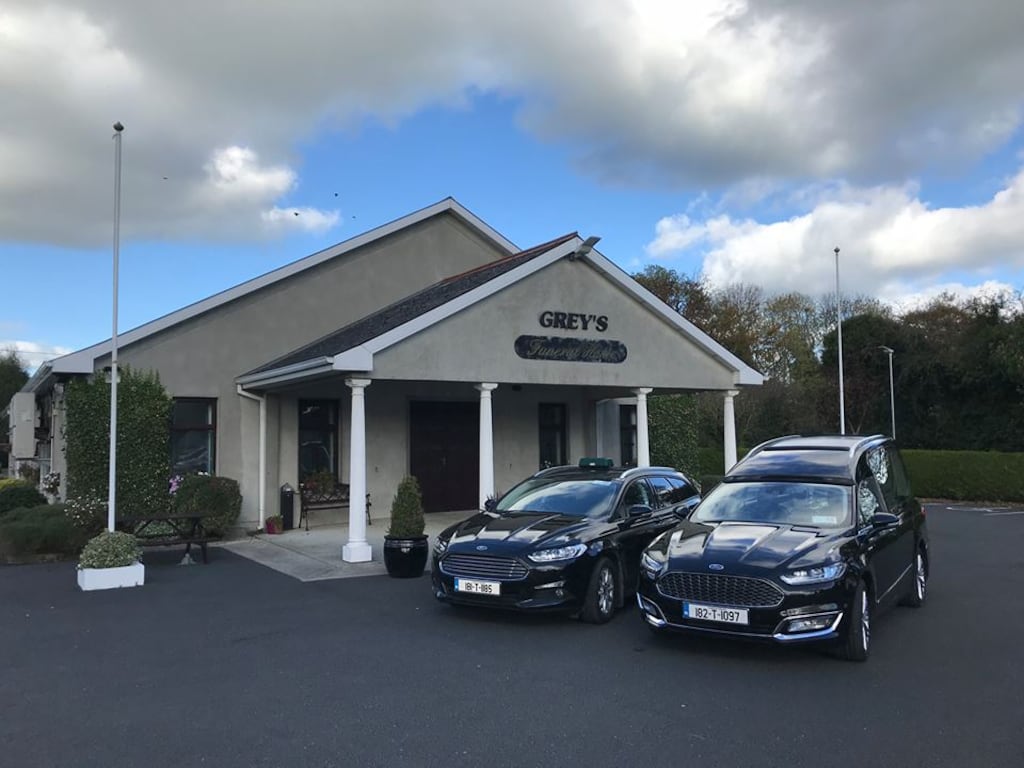 Ms Costello described the experience of seeing the body in Grey's Funeral home in Templemore as 'like a horror movie'.