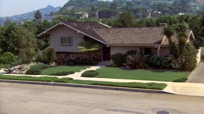 LOS ANGELES - FEBRUARY 9: The Brady home in the BRADY BUNCH episode, “The Subject Was Noses.” Original air date, February 9, 1973. Image is a screen grab. (Photo by CBS via Getty Images)
