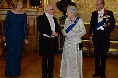 Countries should live together as friends, says queen Elizabeth