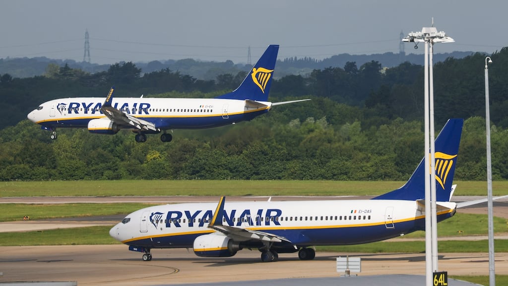 In a joint statement, aviation chiefs including Michael O’Leary of  Ryanair, called on the UK government to follow ‘a data-driven and risk management approach’.  Photographer: Chris Ratcliffe/Bloomberg
