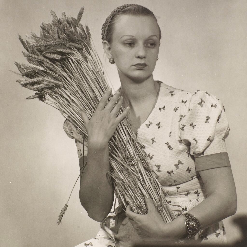 Ithell Colquhoun by Man Ray (Radnitsky Emmanuel), circa 1932. Photograph: Man Ray Trust/ADAGP Paris, Centre Pompidou