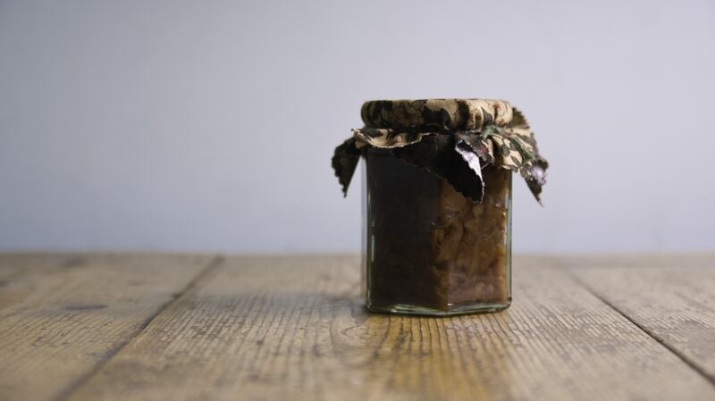 Apple-and-date chutney: a great side to curries, cheeses, bean burgers and cold meats.