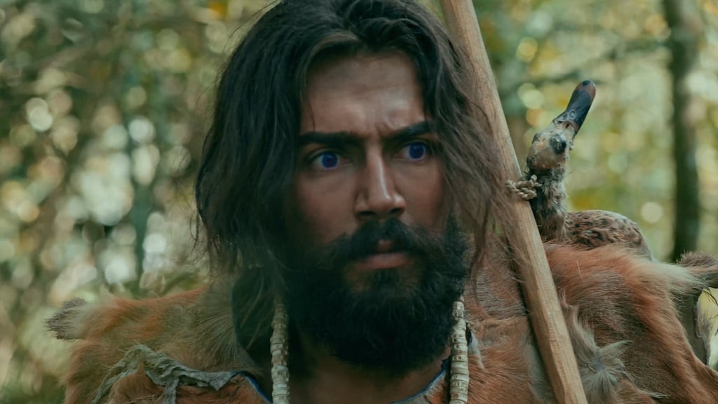 ’Bhí d’ádh nó de mhí-ádh orm gur thug iníon liom fearas chun mo chuid DNA a thaighdeadh mar bhronntanas dom anuraidh’. Mír as DNA Caillte: Tile Films/TG4