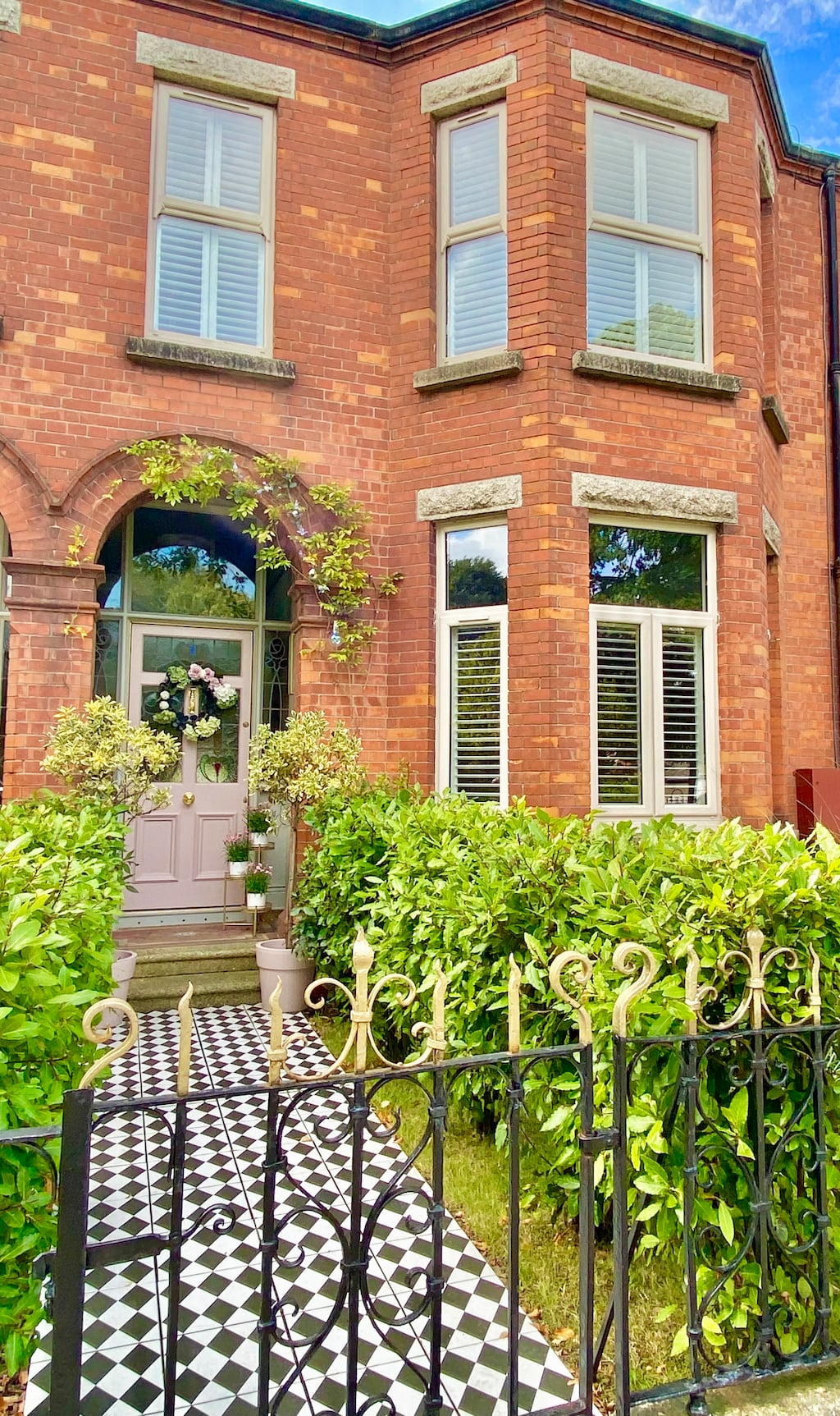 51 Eaton Square house exterior