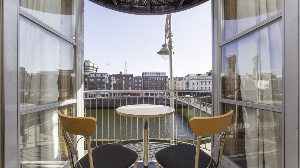 One-bed, Wellington Quay, Dublin 1