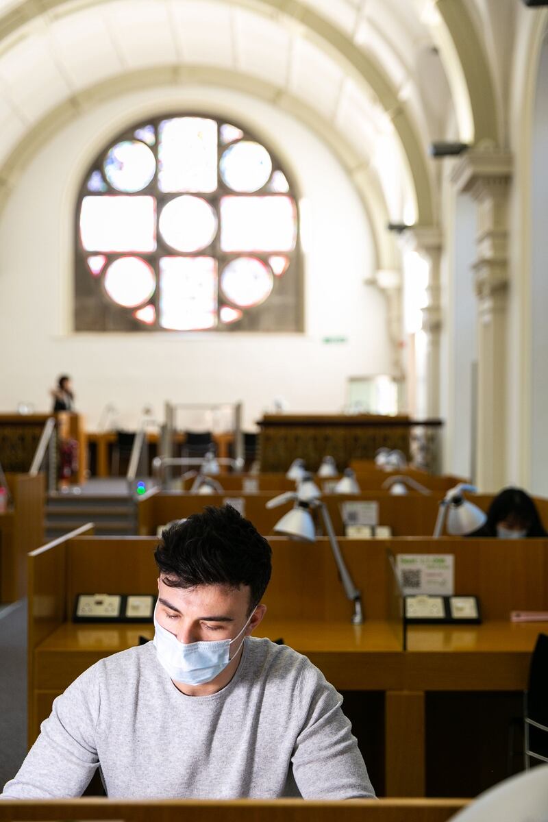 The Smurfit MBA's challenging academic curriculum and immersive experience is delivered by an exacting international faculty of respected experts.