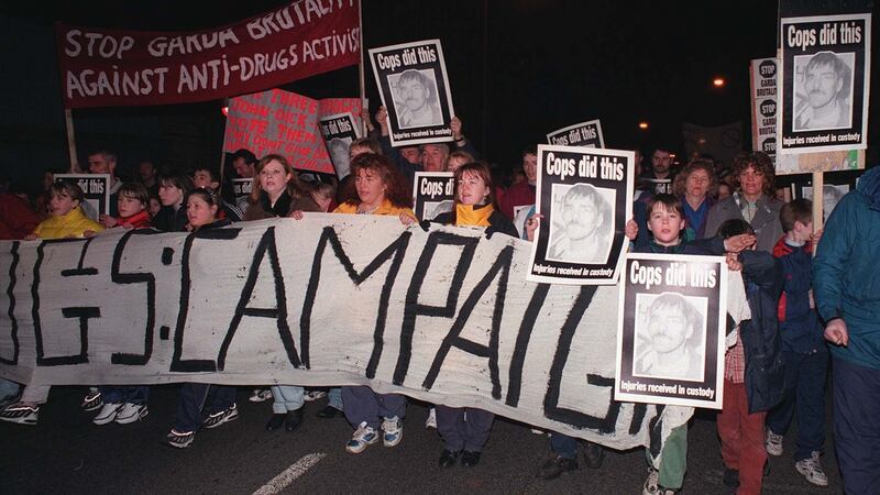 MEMBERS OF THE COMMUNITY FROM THE SUMMERHILL AND BALLYBOCK AREAS MARCHING TO FITZGIBBON GARDA STATION DURING AN ANTI DRUGS MARCH. PIC;ALAN BETSON