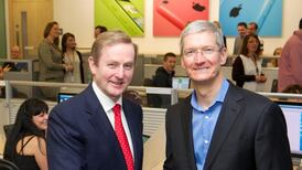 Apple boss Cook holds meeting with Kenny in Cork