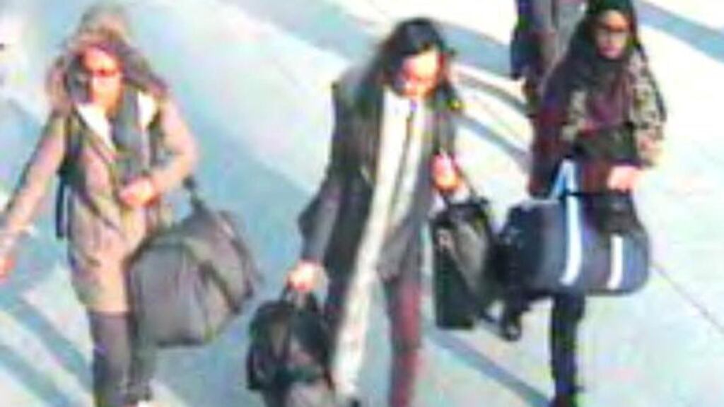 A handout CCTV picture received from the Metropolitan Police Service (MPS) on February 23, 2015 shows (L-R) British teenagers Amira Abase, Kadiza Sultana and Shamima Begum.