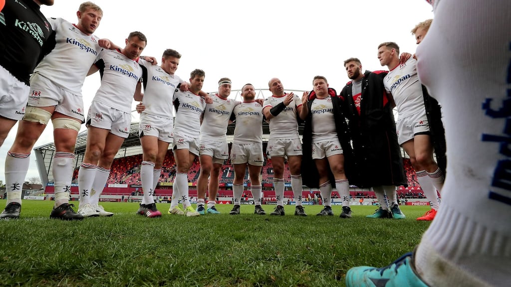 Ulster captain Rory Best speaks in the team huddle after the Guinness Pro 14 game against Munster at Thomond Park. photograph: Billy Stickland/Inpho