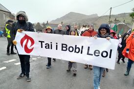 ‘Níl an Bhreatain Bheag ar díol!’: an feachtas ar son Acht Réadmhaoine