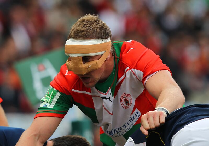 Imanol Harinordoquy of Biarritz with a protective face mask in 2010. Photograph: Billy Stickland/Inpho