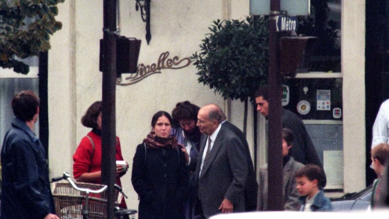 Fourteen months before his death, Francois Mitterrand allowed paparazzi to photograph him with the daughter of his mistress Anne Pingeot, Mazarine, then aged 20, outside a fashionable restaurant